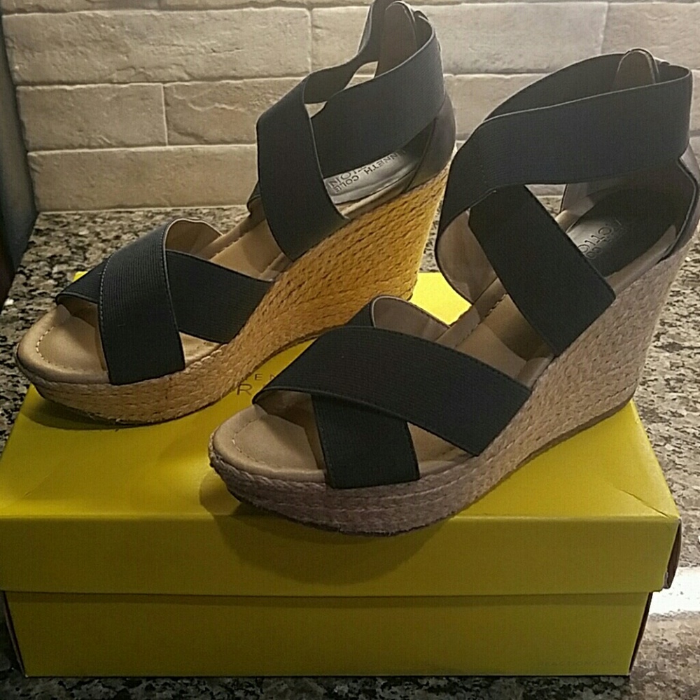 Kenneth Cole Reaction Sole Lay Wedges